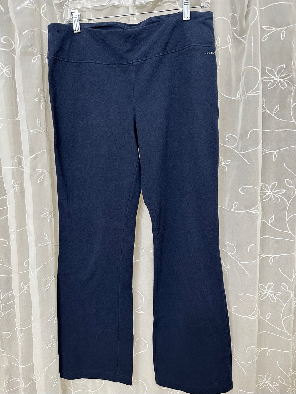 Jockey women’s Straight-Leg yoga pants. XL